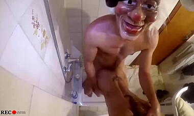 Novios, Masturbate To Orgasm In The Shower Now!