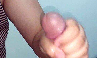 Pinay Teen Girlfriend Gives Sloppy Blowjob with Intense Pleasure