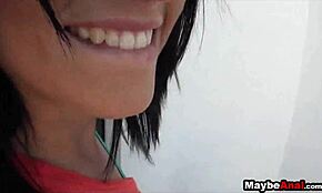 Гореща аматьорка слаба млада жена 18+ Kelly Diamond получава анален секс на балкона