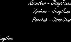 健身妹让我在她内裤和瑜伽裤里射，摩擦她软逼