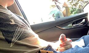 busty russische vreemde zoog me in de auto en werd geneukt voor geld