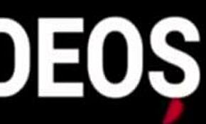 J'entre dans les toilettes du métro, le mec me regarde et dit qu'il veut mon cul - Complet rouge intégral