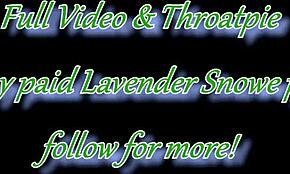 Pakko kattoo tätä vihreää goth-babea villillä tukalla kun se porataan ja facefuckataan spermat kurkkuun