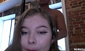 בתולות צעירות עושות דיפטרוט מלוכלך בקאסטינג בגיל 18