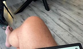 Όμορφη MILF έτοιμη να πιπιλίσει, να γαμήσει και να κυριαρχήσει στο 18+ πούτσο σου