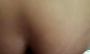 Zdravo lejdiboj, mršava tajlandska lejdiboj sa aparatićem jebana jako od pozadi u tesnom analu