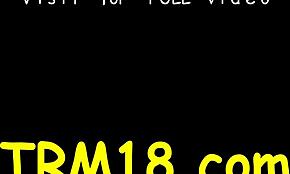 「オイルマッサージ後にホットなオリエンタルティーンが吸ってハンプするの見たい？」