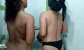 Dominiram sladko točko svoje pastorke vsakič, ko sva sama doma