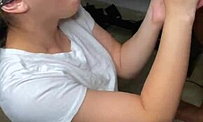 Maldición, le di a esa polla negra grande la mamada más desordenada jamás