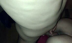 Wiercenie gorącej młodej 18+ laski na goło po tym jak błagała