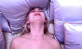 귀여운 버니걸이 타이트 엉덩이 핥아주고 오디션에서 세게 사정해