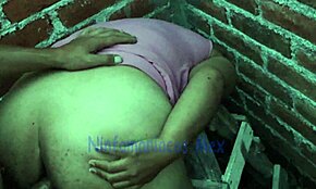 Vay! Terk edilmiş binada anal aksiyon, acıyor ama seviyor