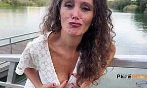 Staršia španielska zrelá Mavi sa pridá k nám na divoké trojkové fantázie