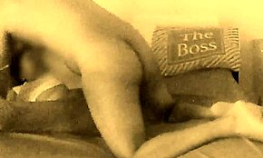 Test kamera malam baru sama dia naik keras! Mau lihat dia gerus aku?