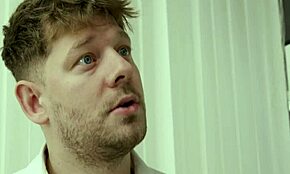 Nézd Ria Sunn-t extrém 5on1 büntetésben mélytorokkal, durva tátongással és spermanyeléssel