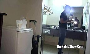 Piccola amatrice ebano scopa pornostar pakistana pelosa in realtà POV quartiere