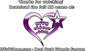 Натали Поркман направляет девушек сосать и трахать член Джонни