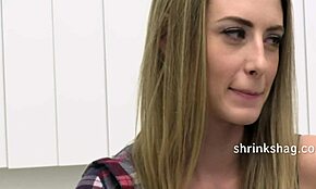 Shrink Kyler Quinn meztelenre vetkőzik a terápián Calvin Hardyval