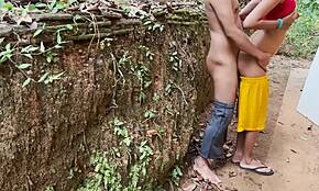 Neha Bhabhi Kocası İşteyken En İyi Arkadaşını Ev Yapımı Klipte Sikiyor