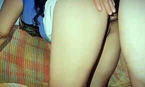 Ik vroeg mijn stiefzoon om mijn grote kont te zuigen dan mijn sappige kut te penetreren thuis