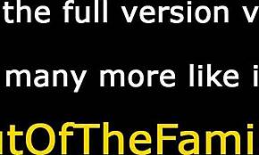 Sestra globoko grlo ogromnemu kurcu v amaterski resnični sceni. 😍