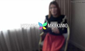 La 24enne giapponese dell'ufficio di Tokyo Miku Kanno debutta nel video adulto, mostra la figa, prende cazzo a pecorina nella figa rosa - Imperdibile 4K Parte 1