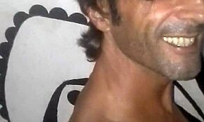 Tutkulu mastürbasyon ve sakso kam gösterisinde!