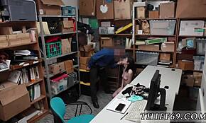 Policajac i lažni policajac u napolje trojci prvi put sa osumnjičenim