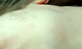 Руска хубавица ме чука твърдо