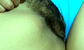 Torej, vzela sem pastorka na plažo na počitnice in mu pokazala, kako se resnično spustiti. Bila je njegova prva, in jo naredila nepozabno.