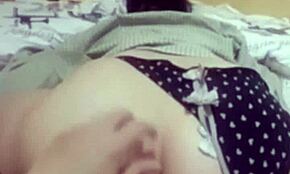 คู่รักเอเชียลองท่าเซ็กซ์พิเศษด้วยด็อกกี้สไตล์แรงๆ หีเปียกขี่แบบเปลือยเท้า