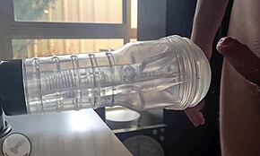 我爱每天猛操我的飞机杯