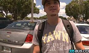 Pasangan Amatir Ngentot dengan Jenna Presley di Mobil