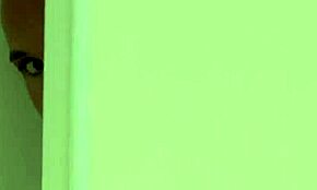 Podvedl jsem tetovanou ex s jejím milencem, který ji zavázal oči