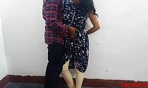 लोकल आंटी आउटडोर चुदाई सेशन में वाइल्ड हो गई