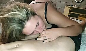 Mia moglie adora succhiarmelo e trova strani i pornovoyeur