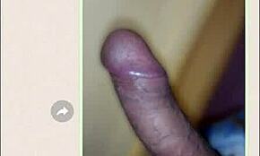 طالبة بصدر كبير تحب الرسائل الجنسية اللحظات الجميلة