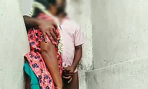 Amico mio, giuro, vedere il mio amico scopare questa studentessa insegnante desi mi ha scosso... così calda!