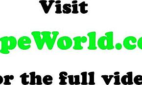 欧洲美女的后庭在后入式中被猛钻，穿着高跟鞋太疯狂了！