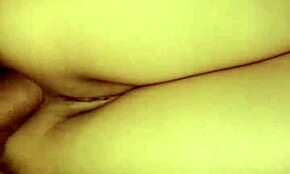 Šuká ji do prdele jeho mexická studentka přítelkyně, užívá si ptáka v prdeli, bojí se ale líbí se jí