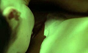 Mladá bábika Liz Jordan jebaná horúcou milf Pristine Edge