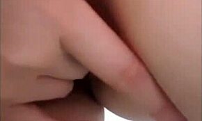 ว้าว เคยได้ยินสาวเวียดนามพ่นน้ำระหว่างแอคชั่นก้นดุเดือดไหม?