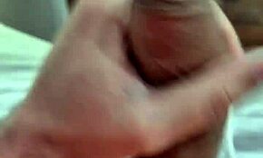 Μόλις είδα τον εξωτικό γείτονα μου, είναι πρόθυμος να παίξει μαζί μας σε καυτά παιχνίδια