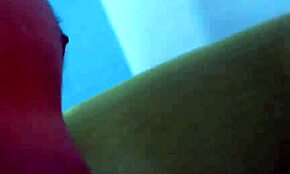 Porn modelka Lily Lovette dostává svou těsnou kundičku vrtanou v odporném POV hardcore