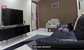 No pude resistir follar al repartidor travesti