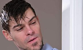 Csintalan nővér Mia Split csábít beteget puncijával és seggével. Ingyenes soft jelenet GP2924!