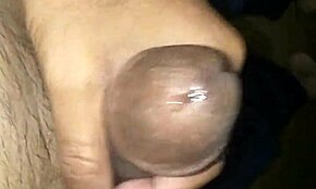 Η καρδιά μου χτυπάει βλέποντας τη Ρεσμί σε σαλβάρ. Το χειρόμαλλο της με τρελαίνει από επιθυμία.