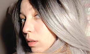 Dormir avec belle-mère dans une maison froide, action sauvage !