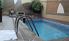 Não aguentei, dei o cu e a buceta pro diretor sem camisinha