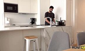 Hunt4k Najde Češko Ženo, Ki Trguje Pičko Za Denar S Tujcem V Javnosti